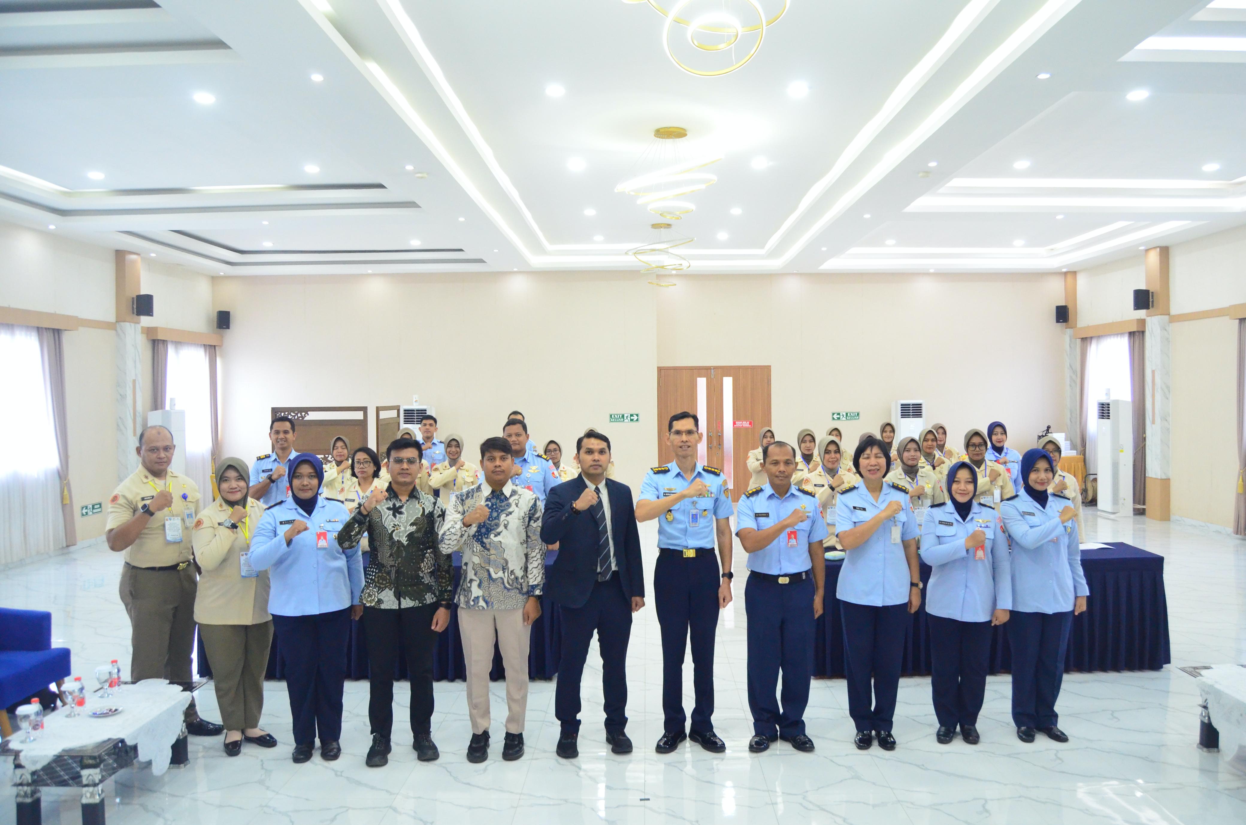 Tingkatkan Kompetensi Tenaga Kesehatan, SME dan Puskes TNI AU Gelar Workshop Wound Care Management
